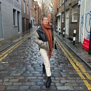 Meet your Posher, Shelby